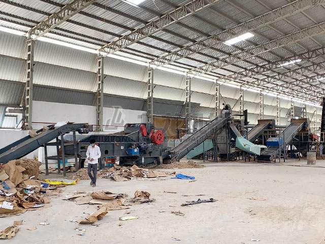 印度廢紙干法制漿生產(chǎn)線現(xiàn)場(chǎng)